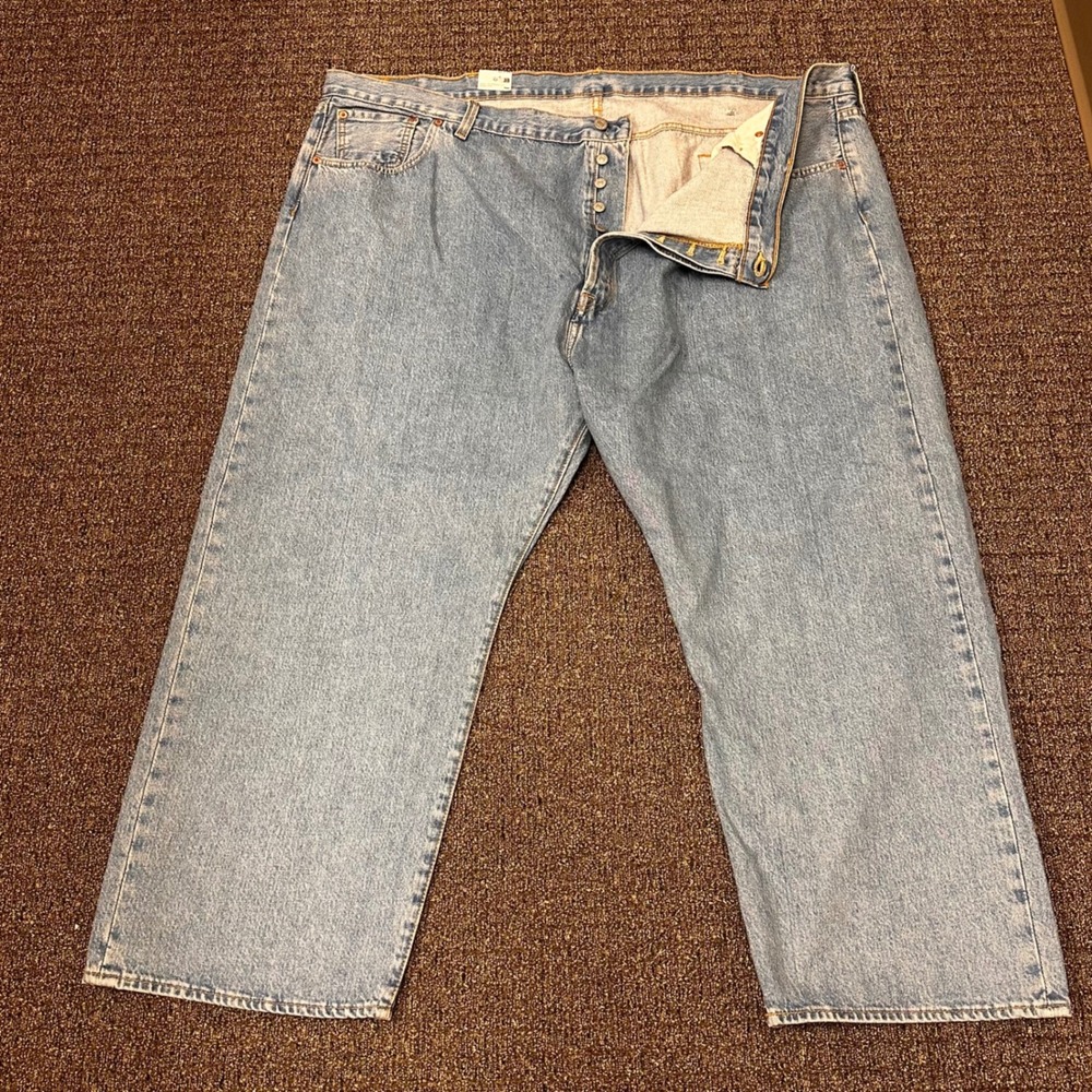 Levis 501 Originals Jeans Mens Size‎ 54x28 Button Fly Light Wash Straight NWT - Picture 2 of 7